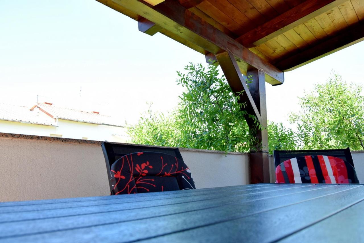 Villy City Apartment Palit Εξωτερικό φωτογραφία